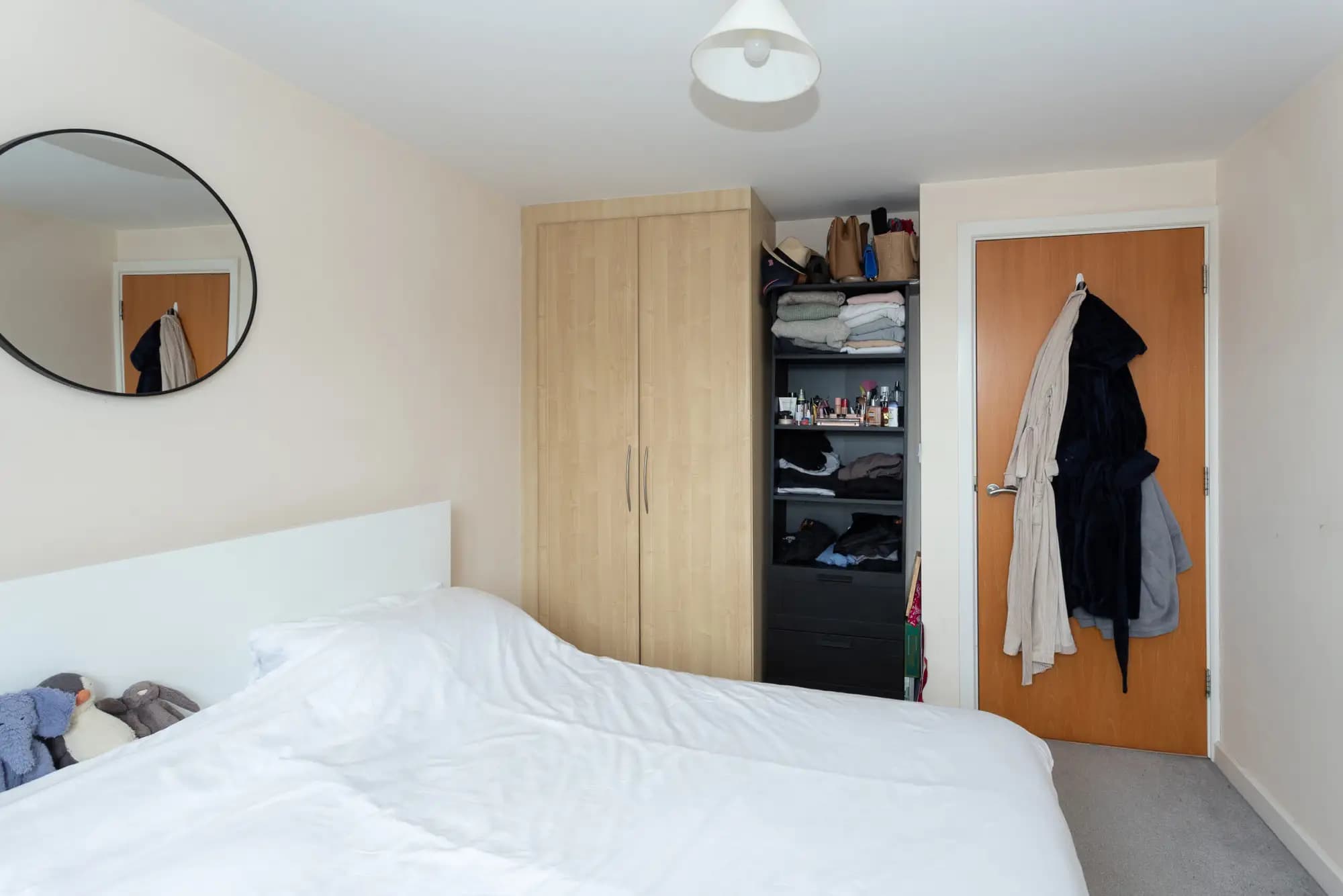property photo 9 of 17