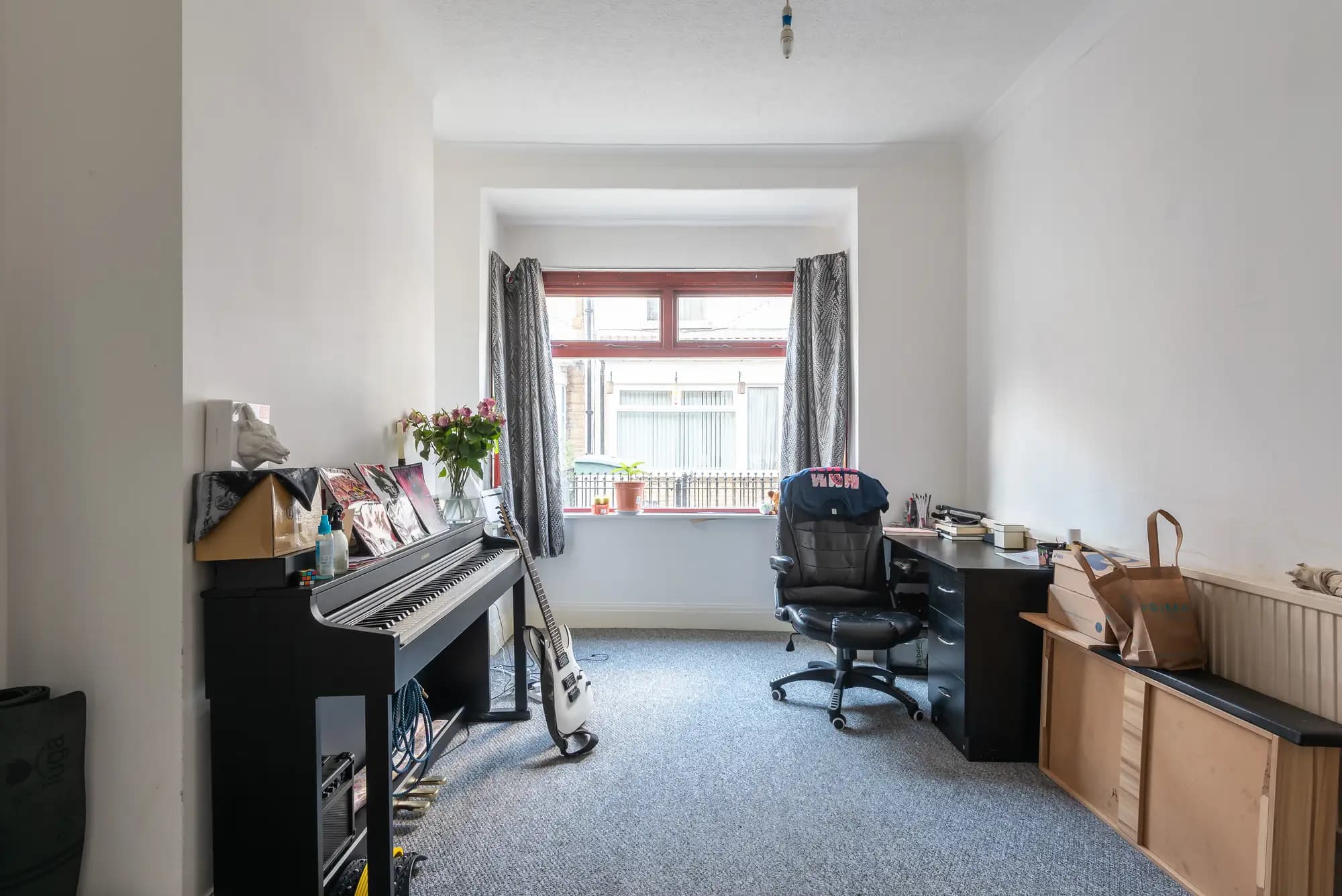 property photo 4 of 25