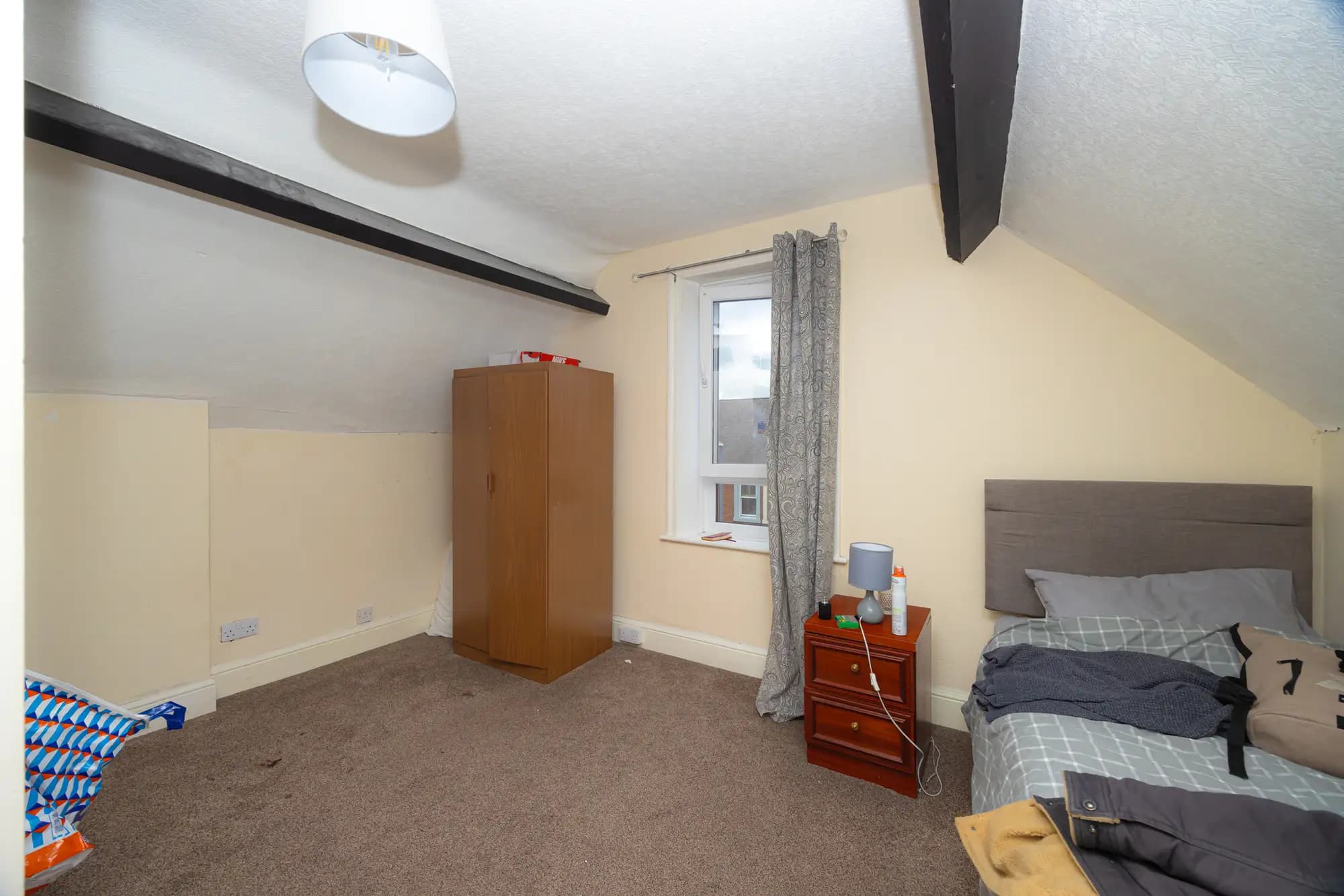 property photo 6 of 21