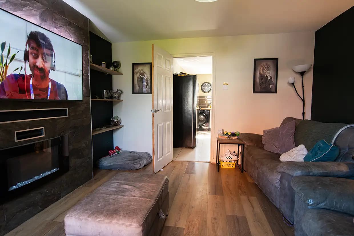 property photo 4 of 13