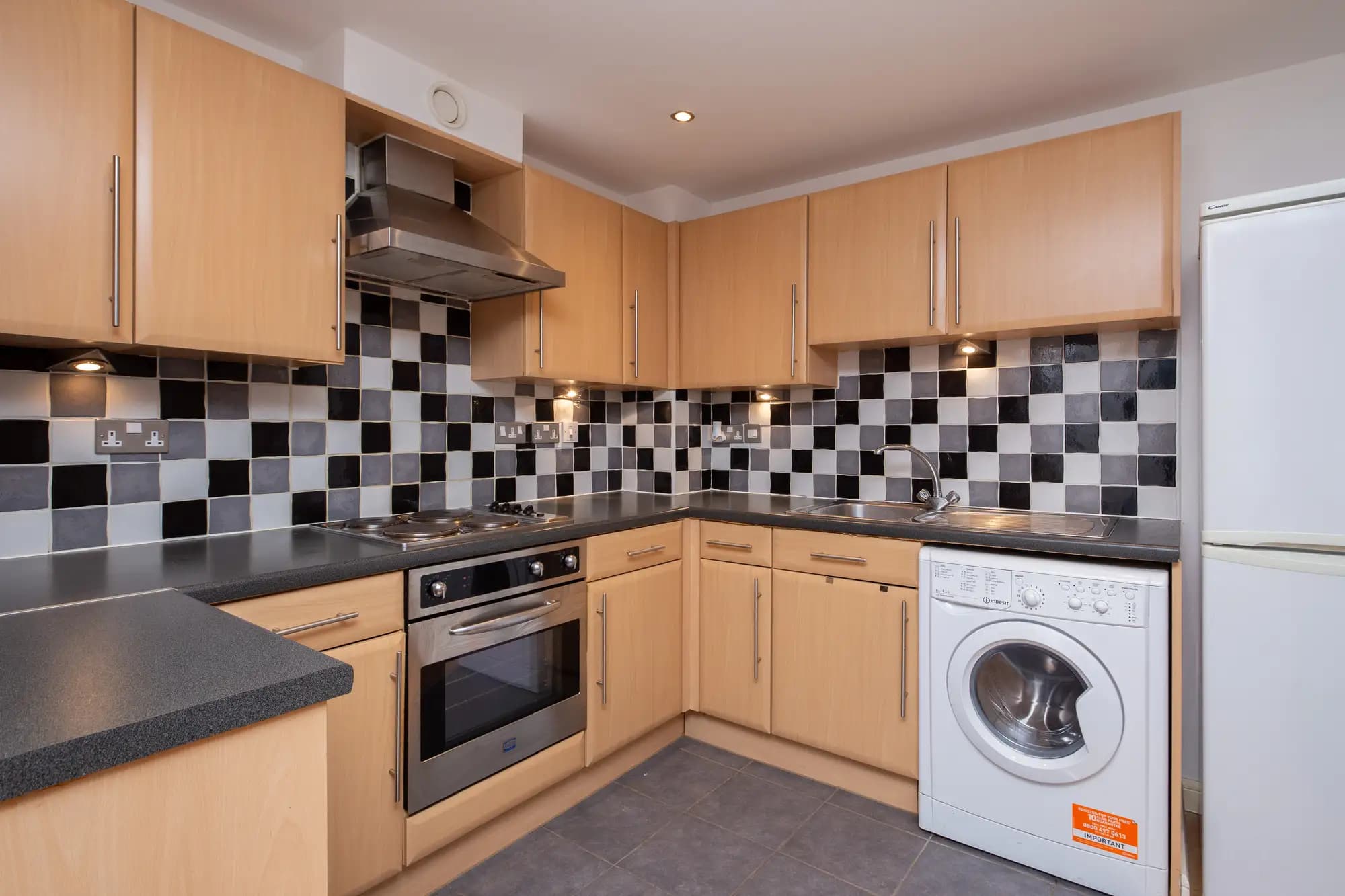 property photo 6 of 16