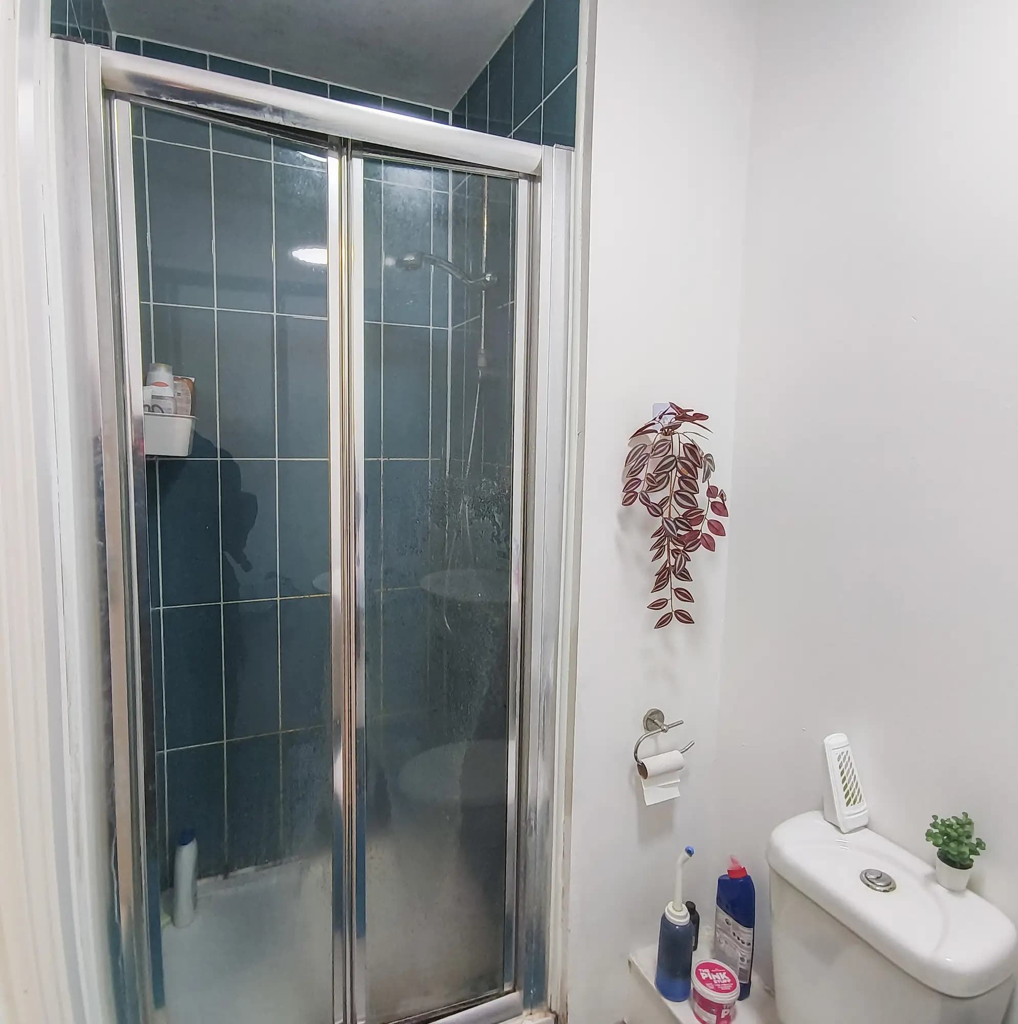 property photo 7 of 12