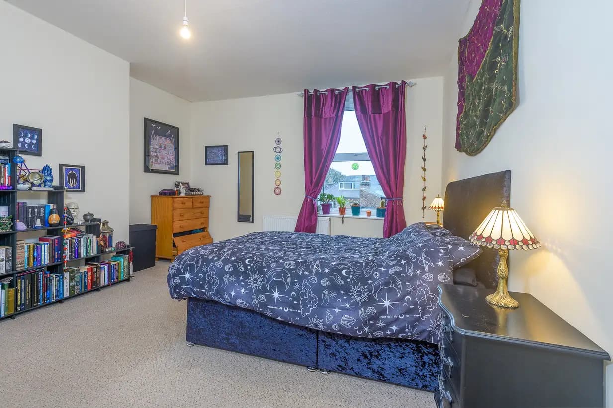 property photo 10 of 16