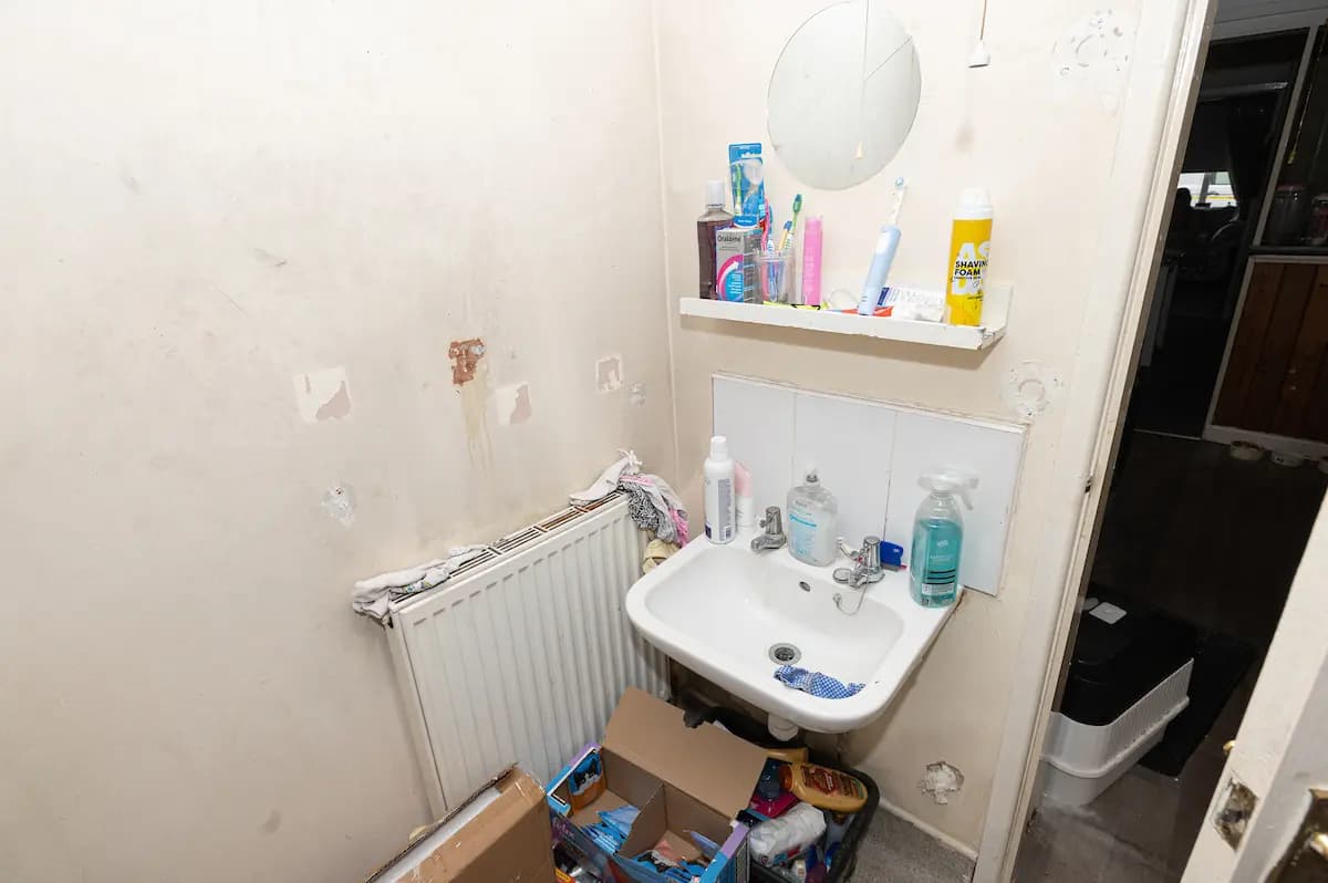 property photo 9 of 20