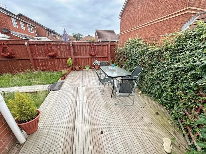 property photo 14 of 15