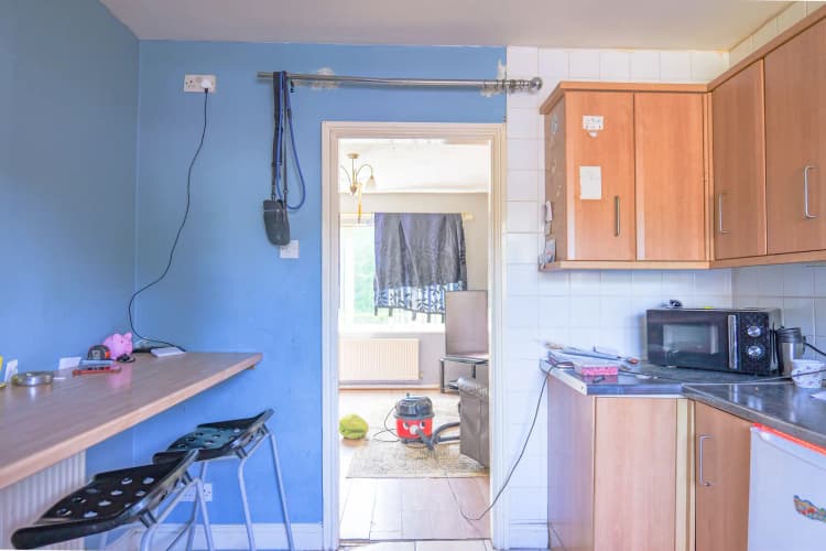 property photo 6 of 21