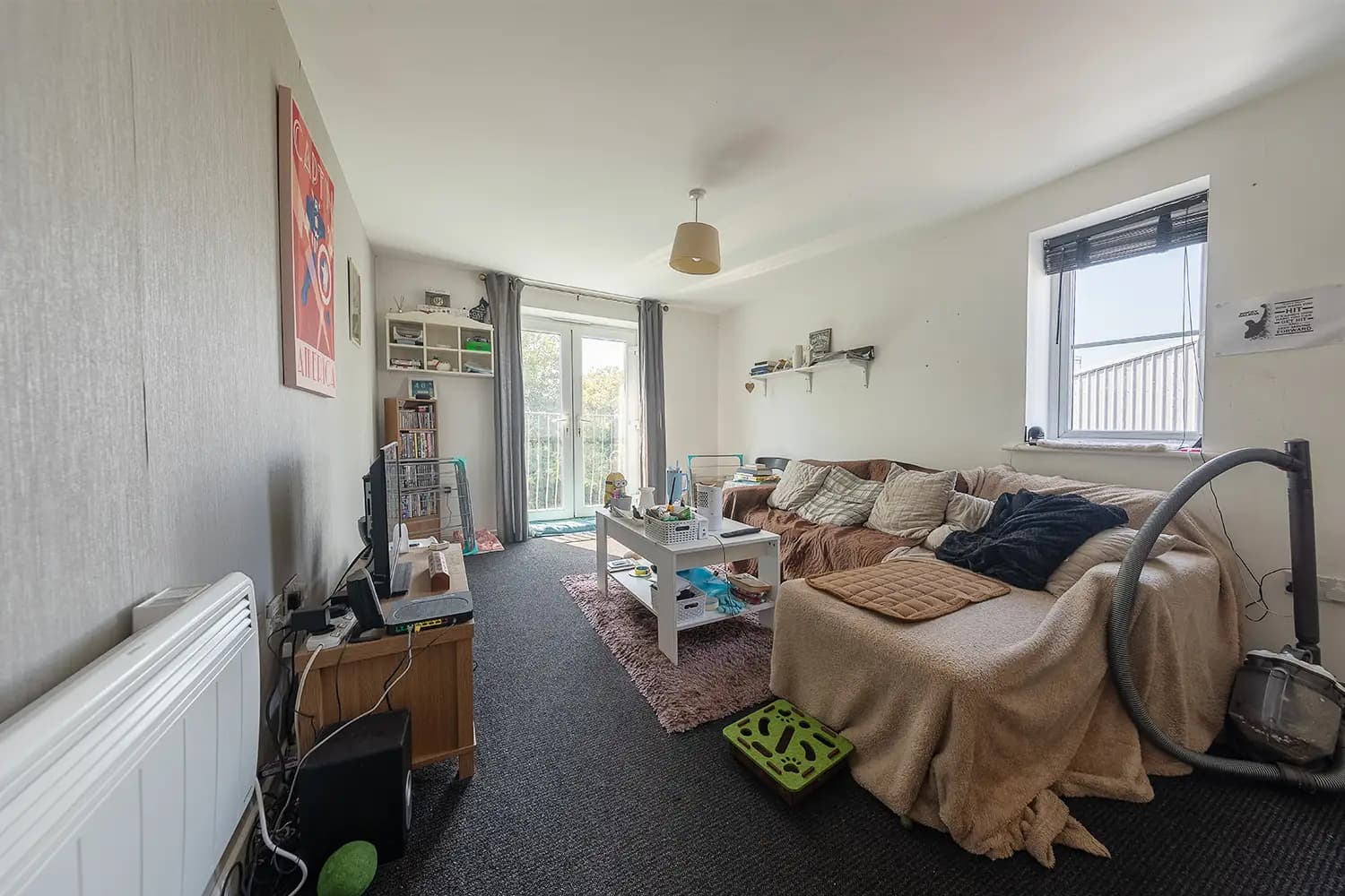 property photo 4 of 18