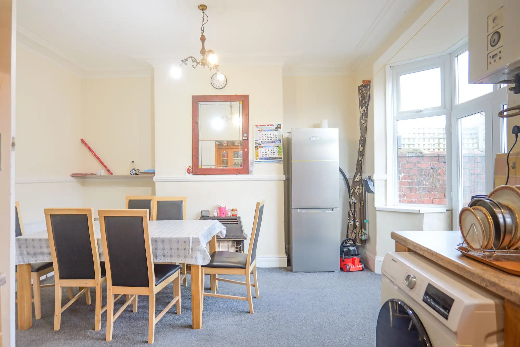 property photo 6 of 17