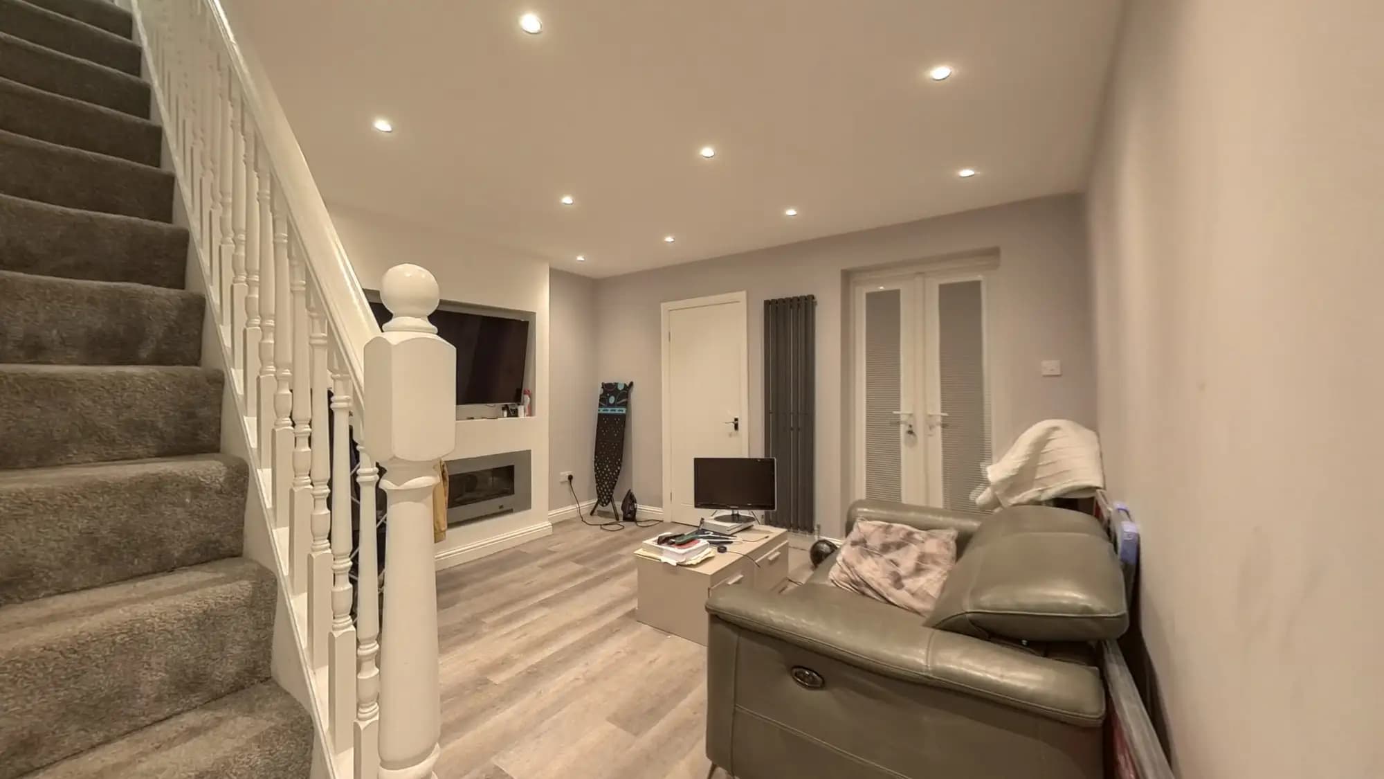 property photo 5 of 27