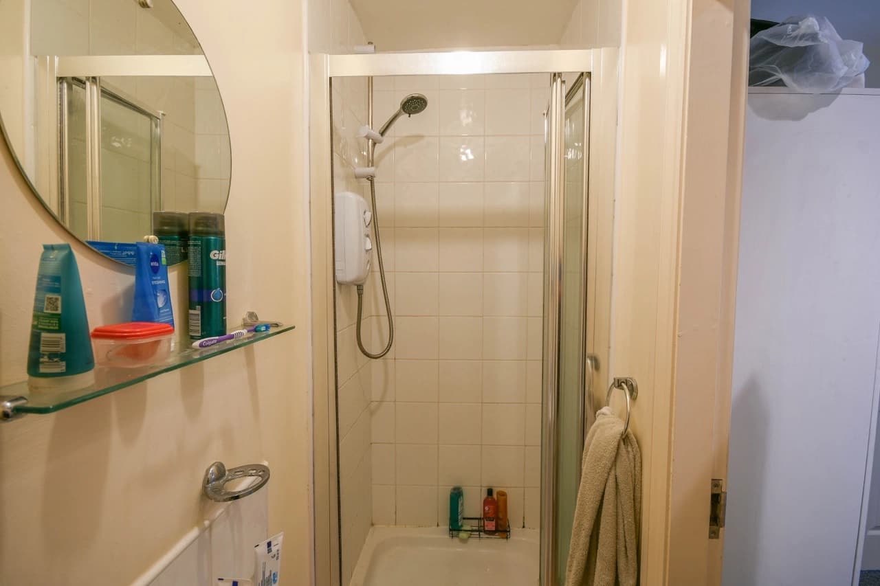 property photo 9 of 20