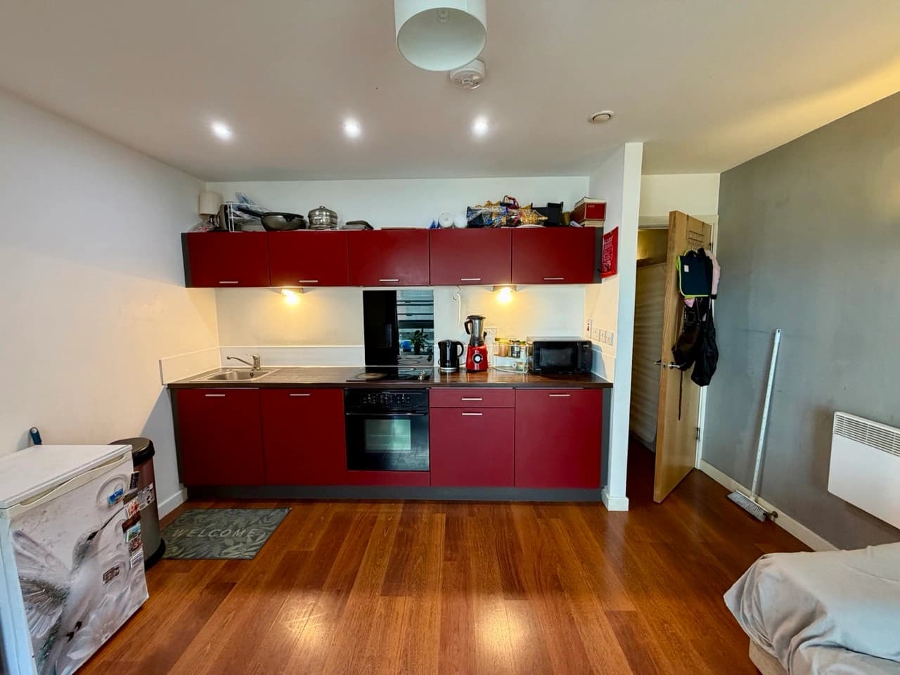 property photo 7 of 18