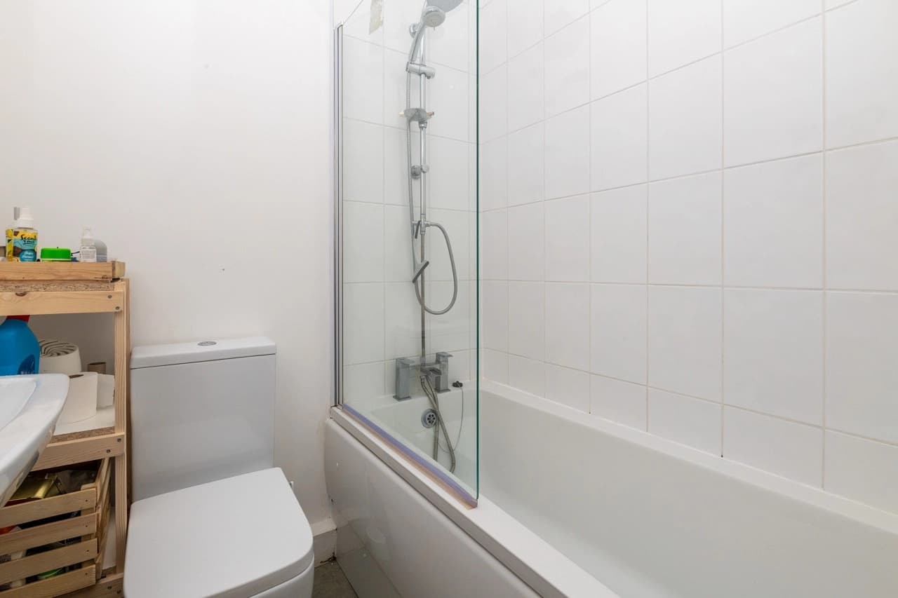 property photo 23 of 48