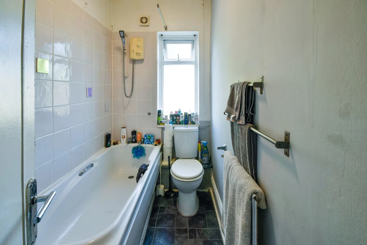 property photo 6 of 12