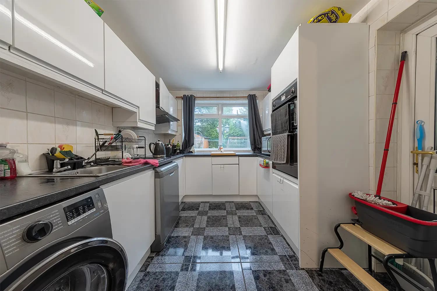 property photo 14 of 40