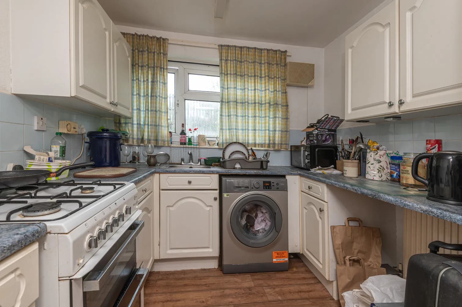 property photo 5 of 15