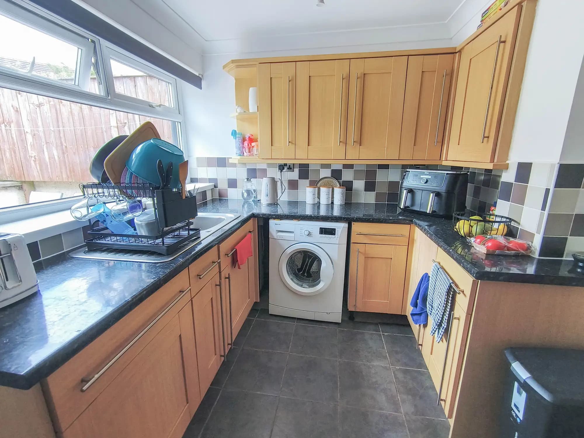 property photo 5 of 16
