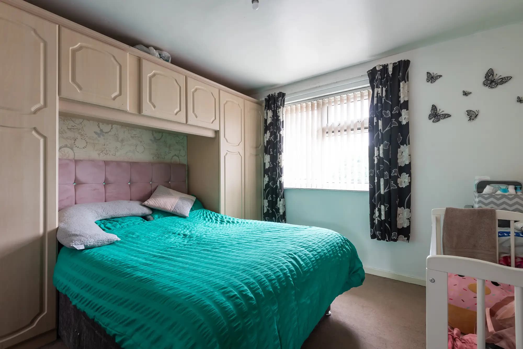 property photo 11 of 24