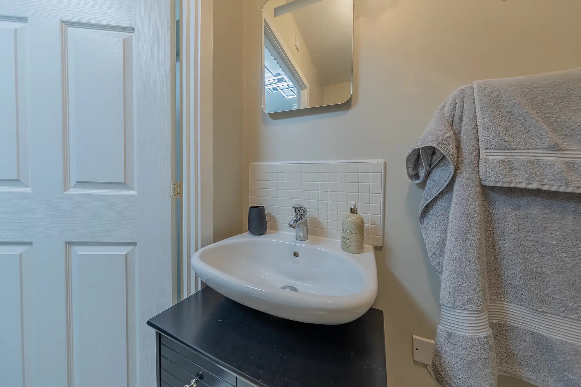 property photo 11 of 23