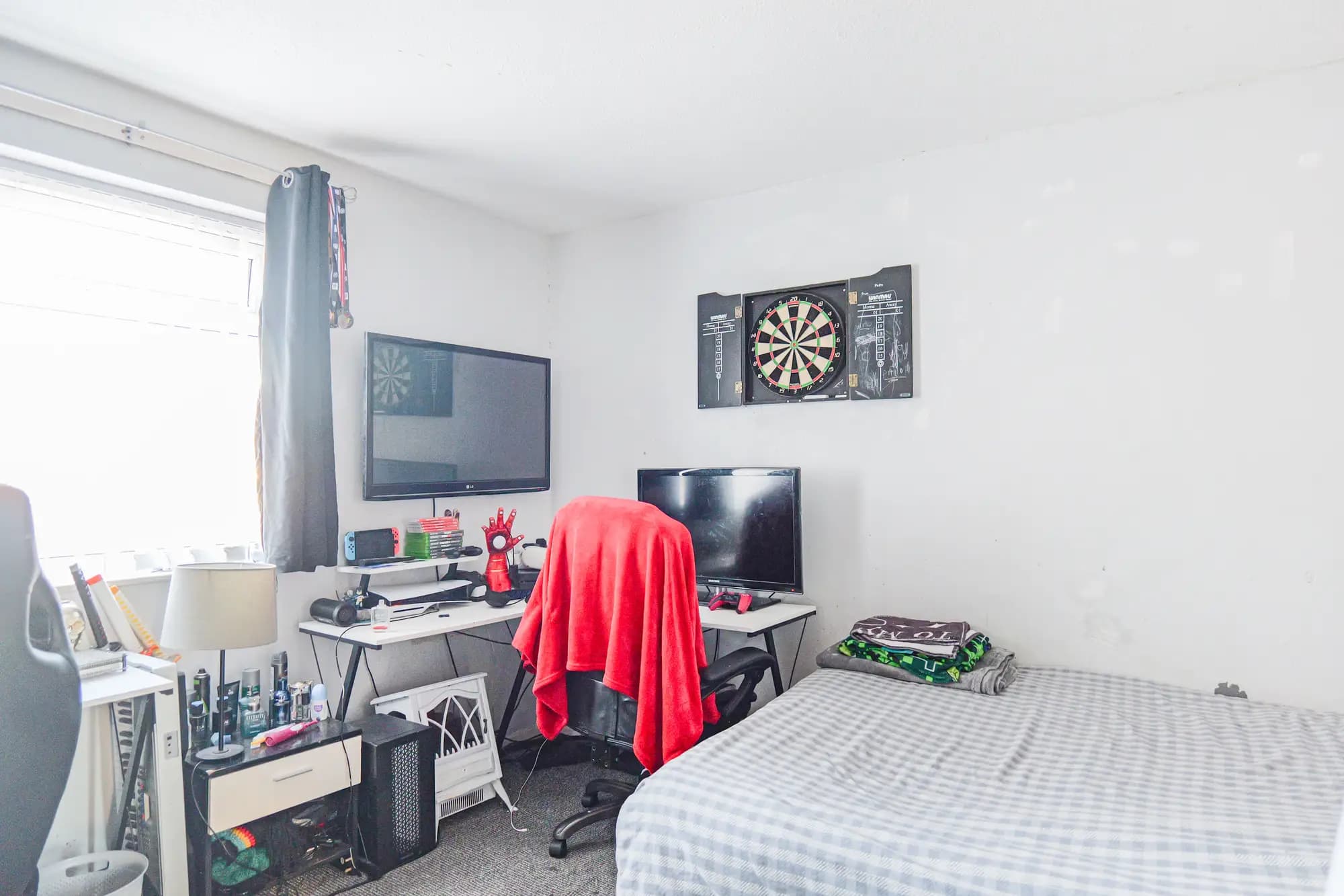 property photo 12 of 30