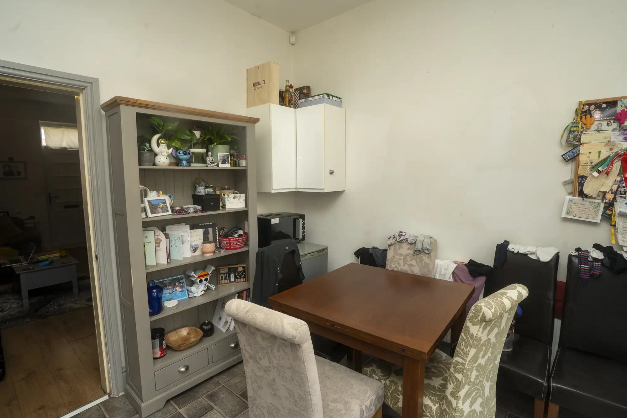 property photo 8 of 31