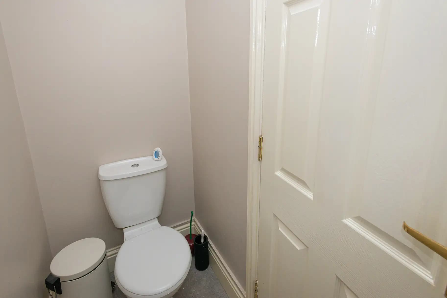property photo 8 of 29