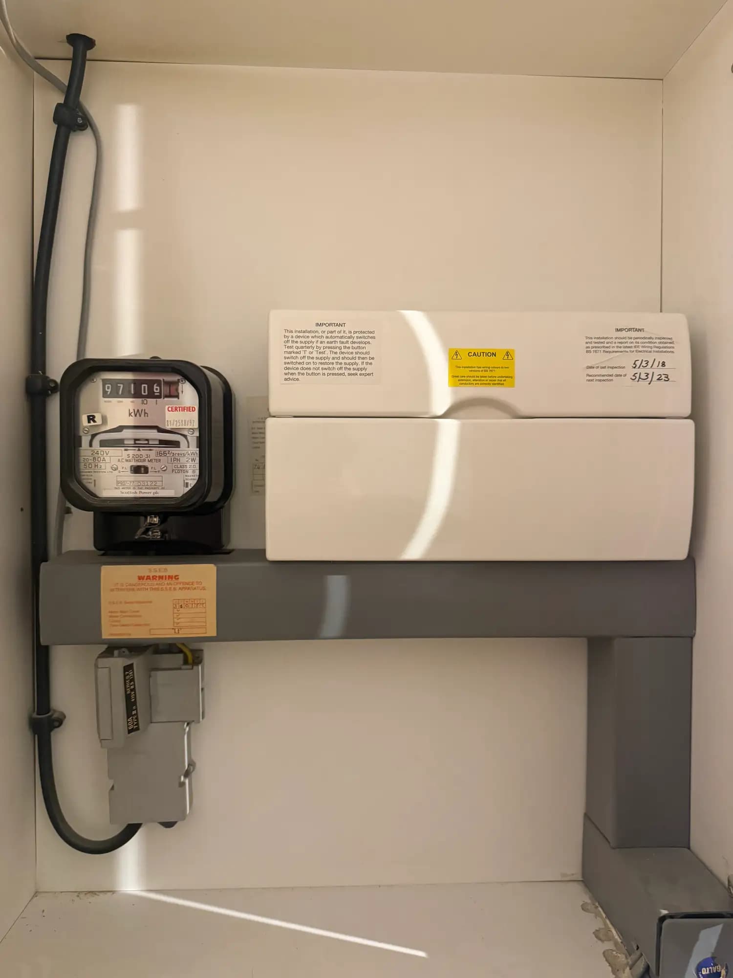 property photo 18 of 29