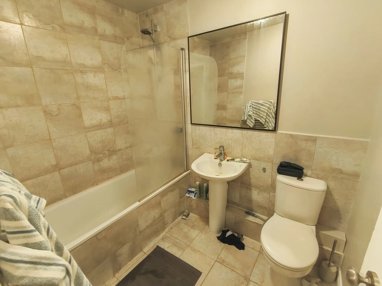 property photo 5 of 11