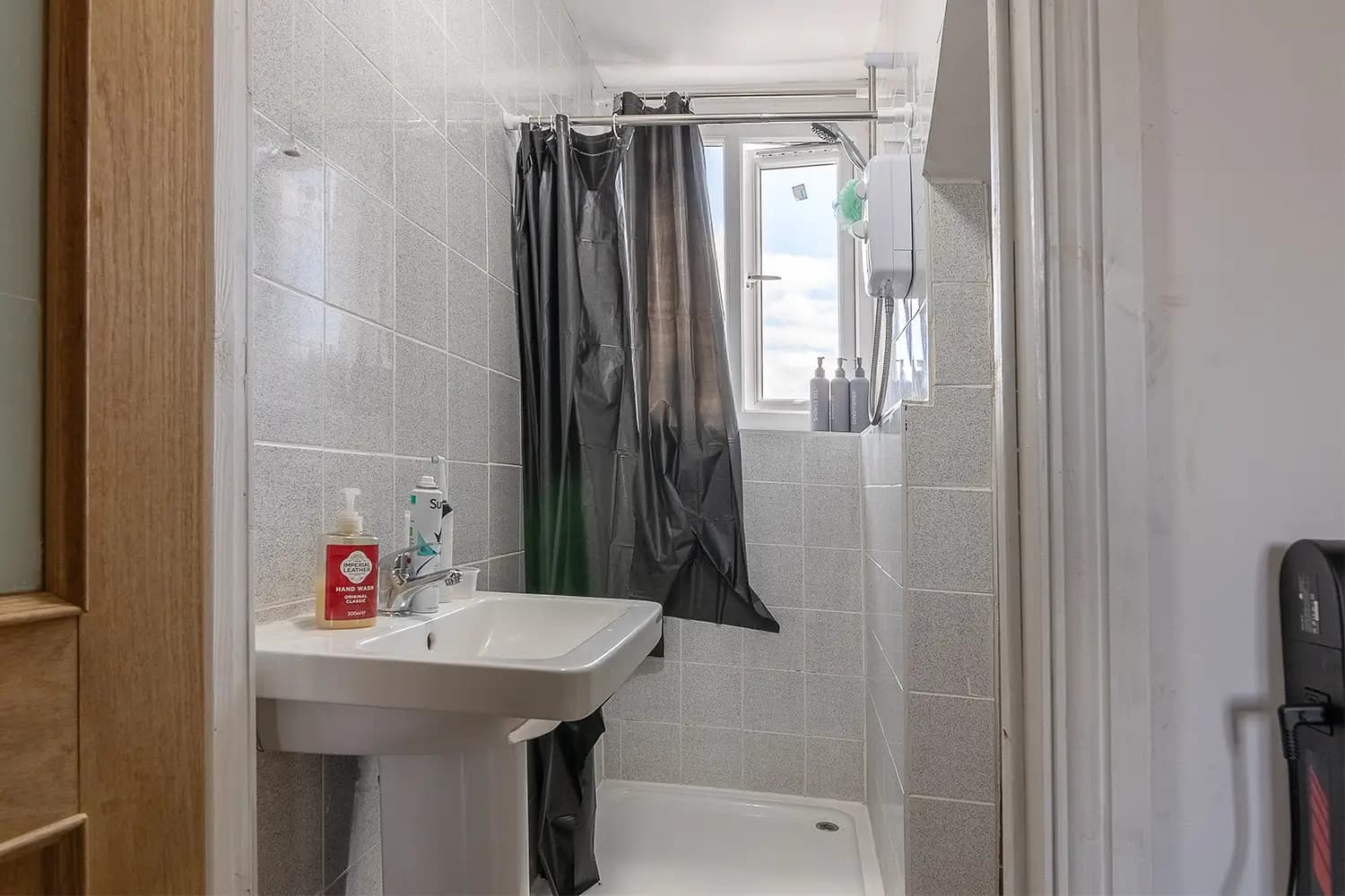 property photo 11 of 118