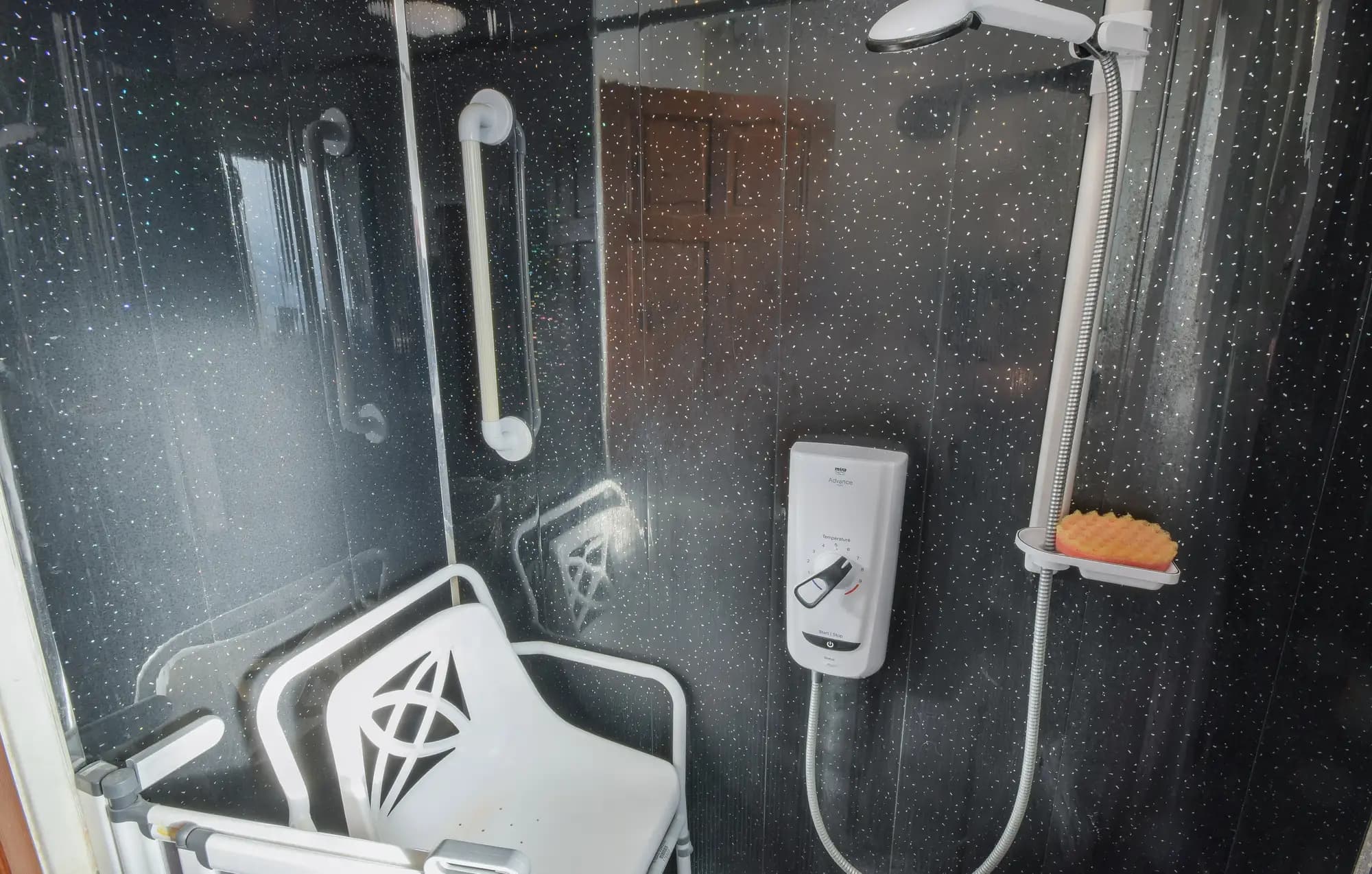 property photo 8 of 20