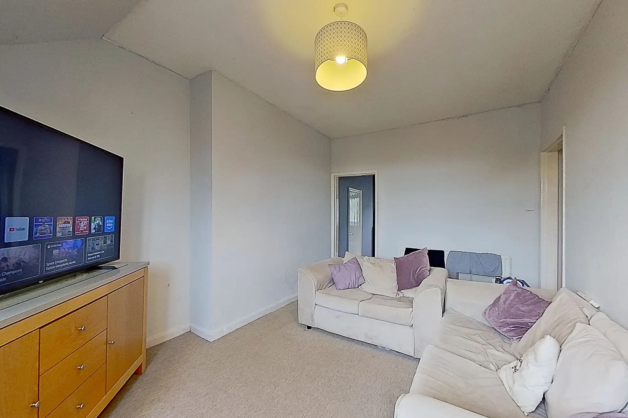 property photo 5 of 18