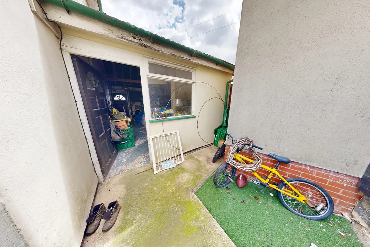 property photo 31 of 38