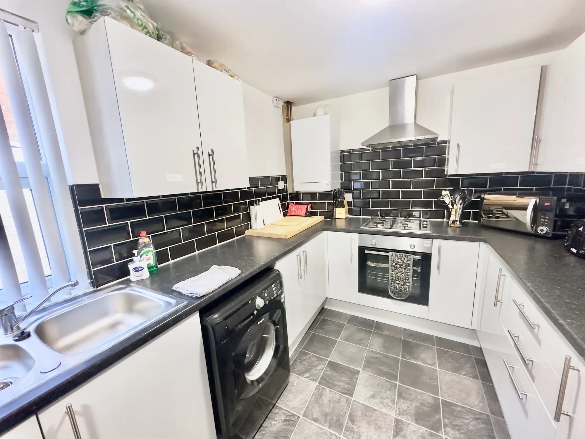 property photo 4 of 27