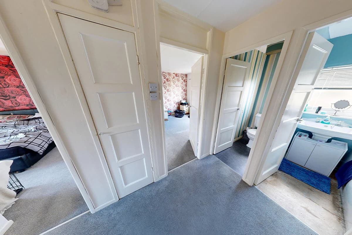 property photo 22 of 38