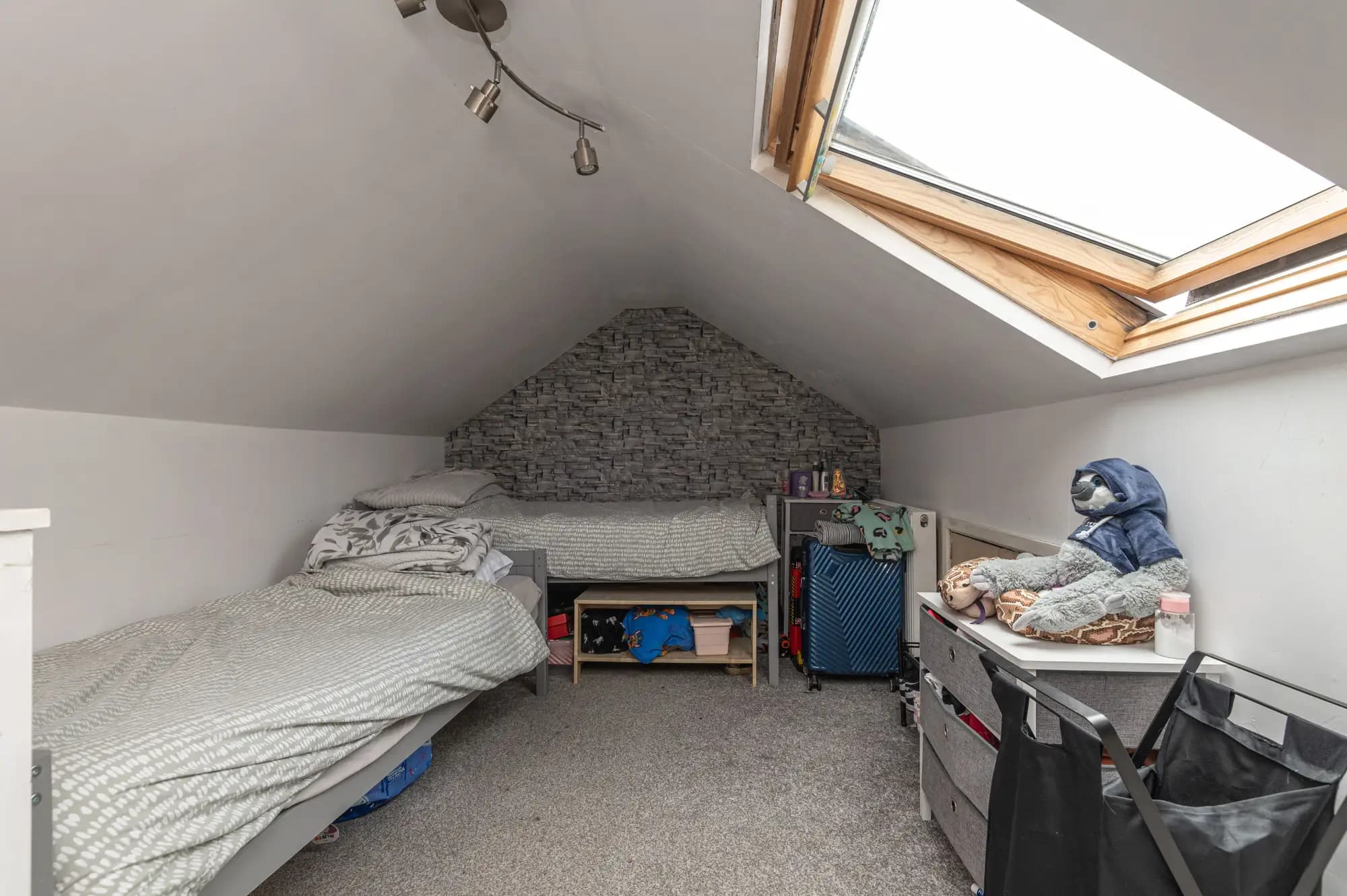 property photo 13 of 20