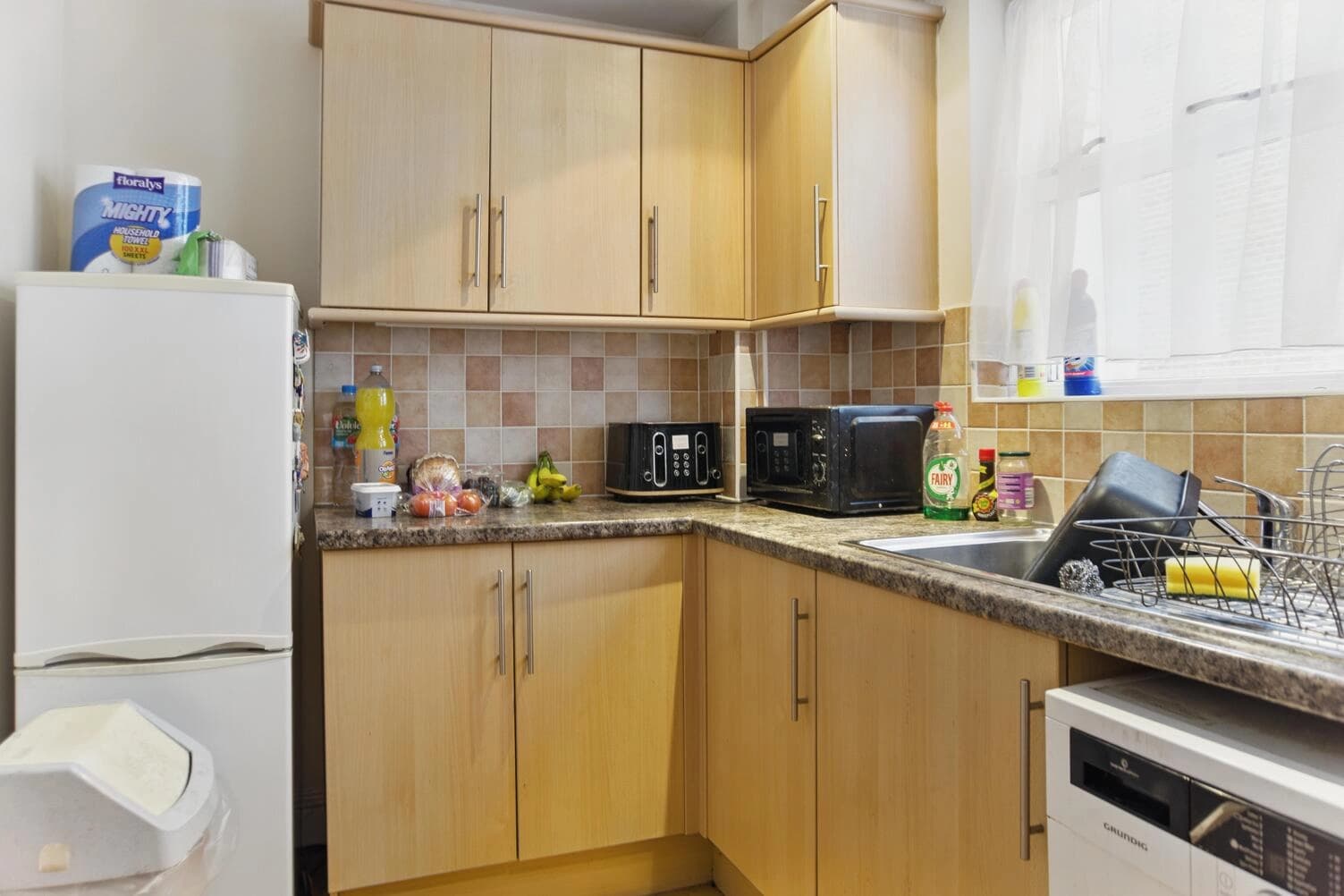 property photo 7 of 16