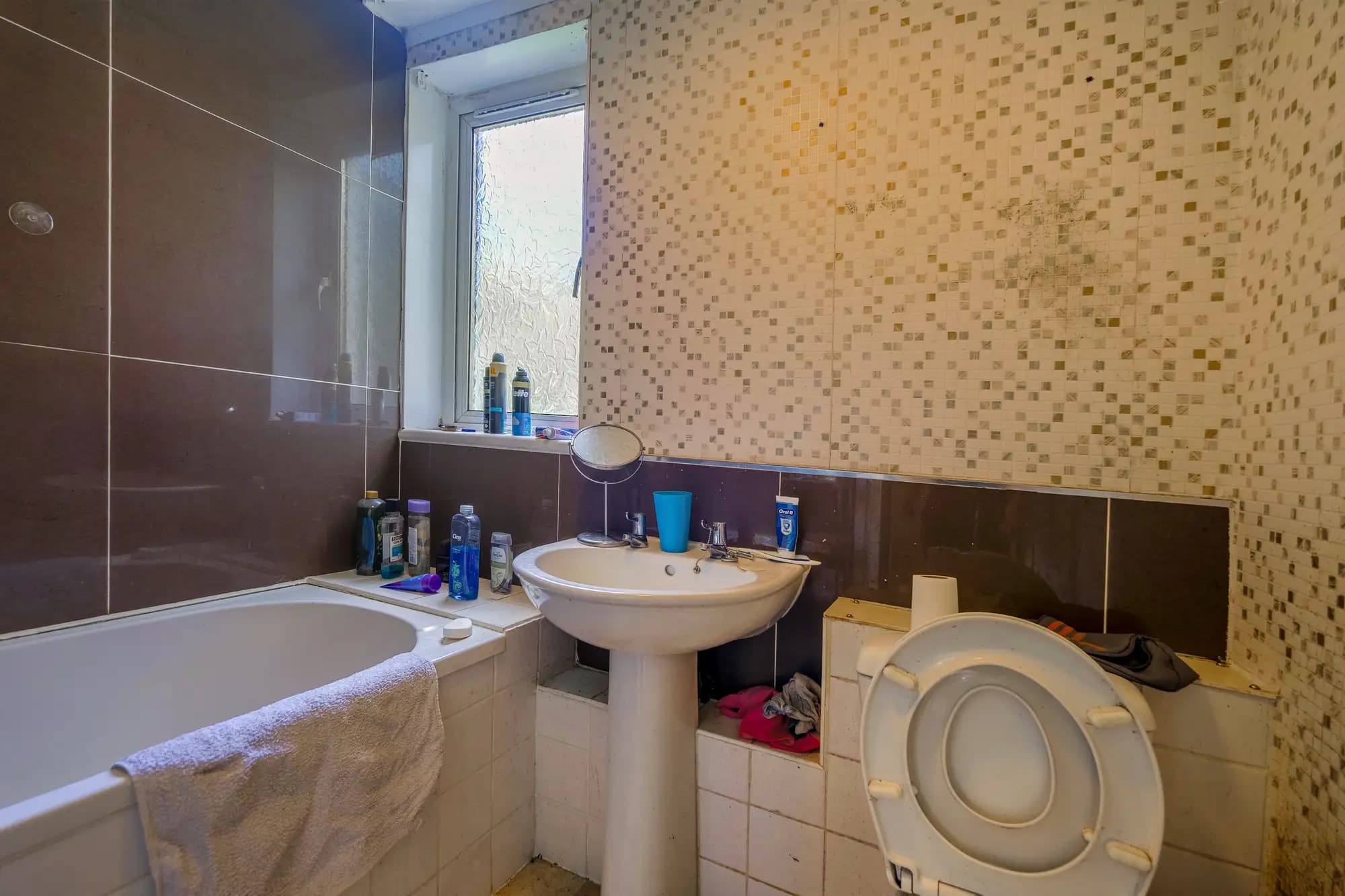 property photo 8 of 23