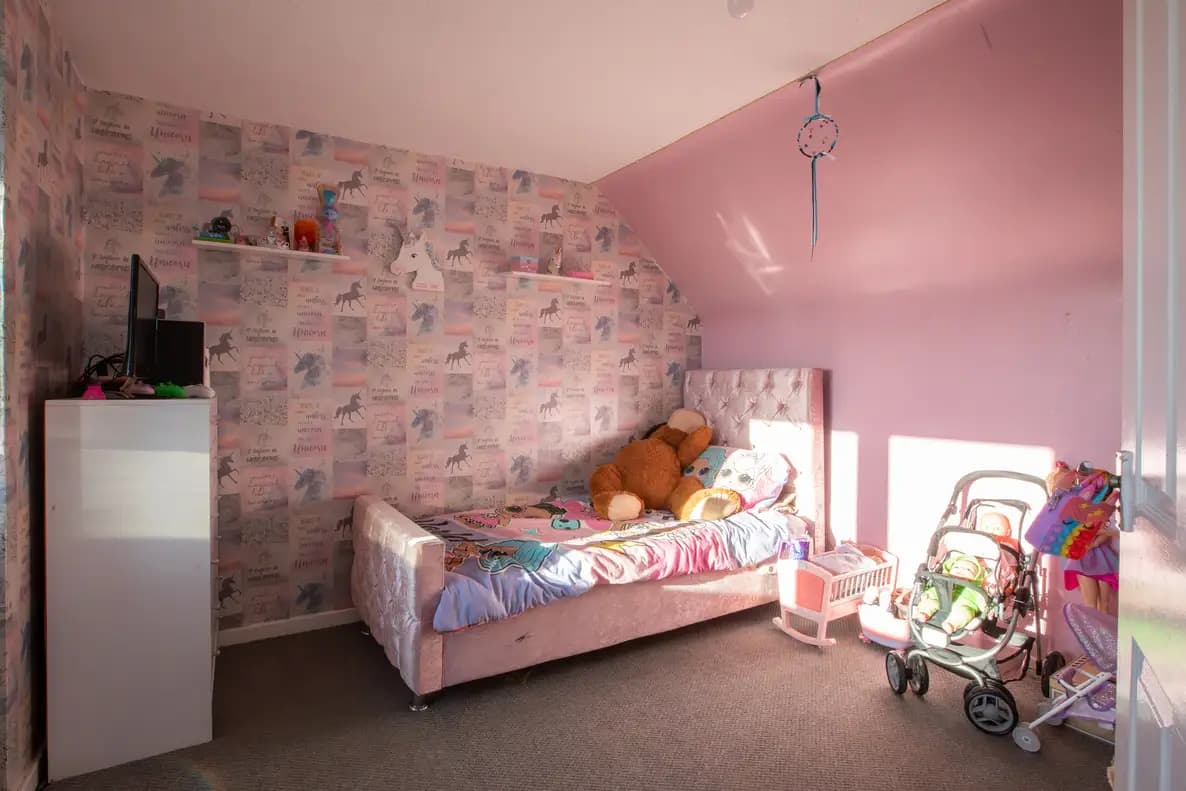 property photo 23 of 35