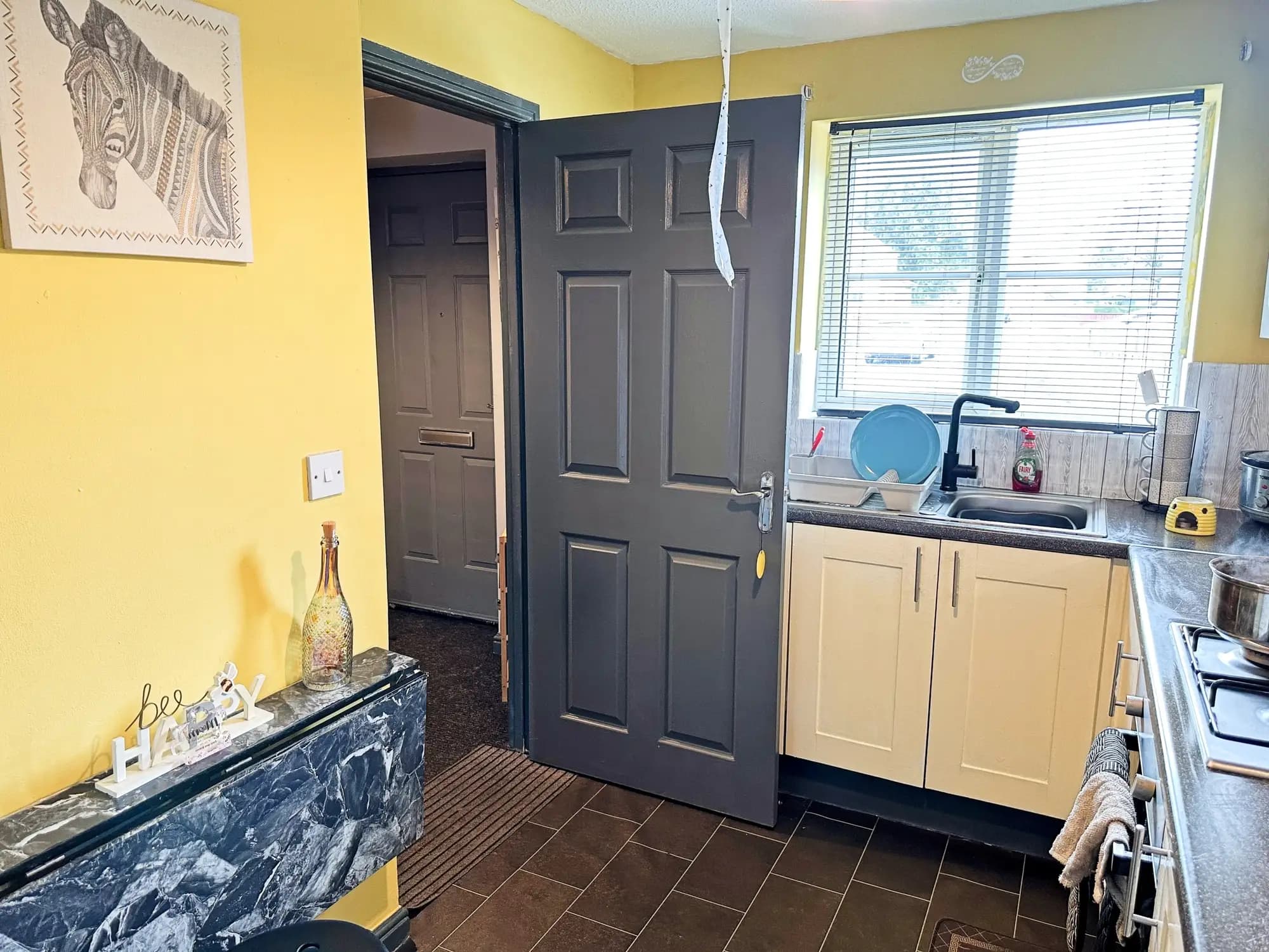 property photo 6 of 23