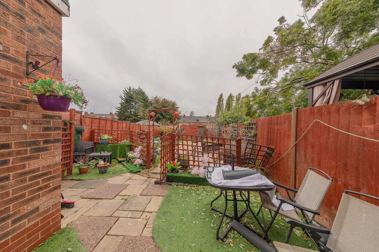 property photo 27 of 28