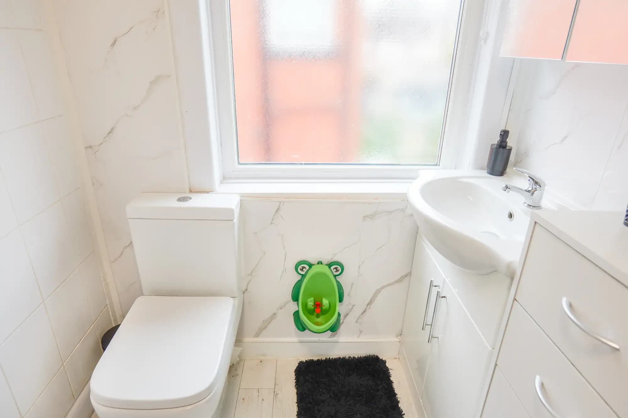 property photo 6 of 20