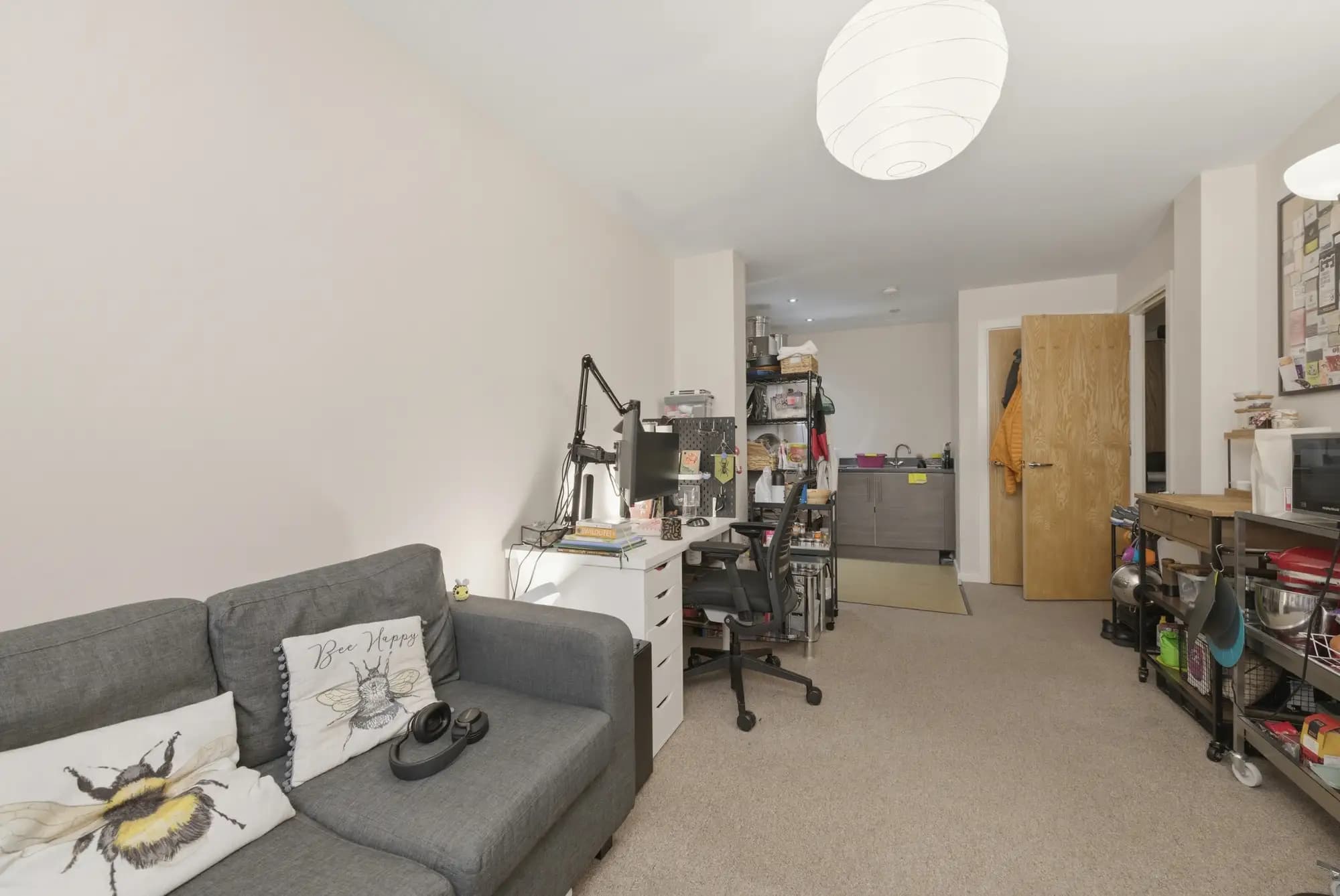 property photo 4 of 10