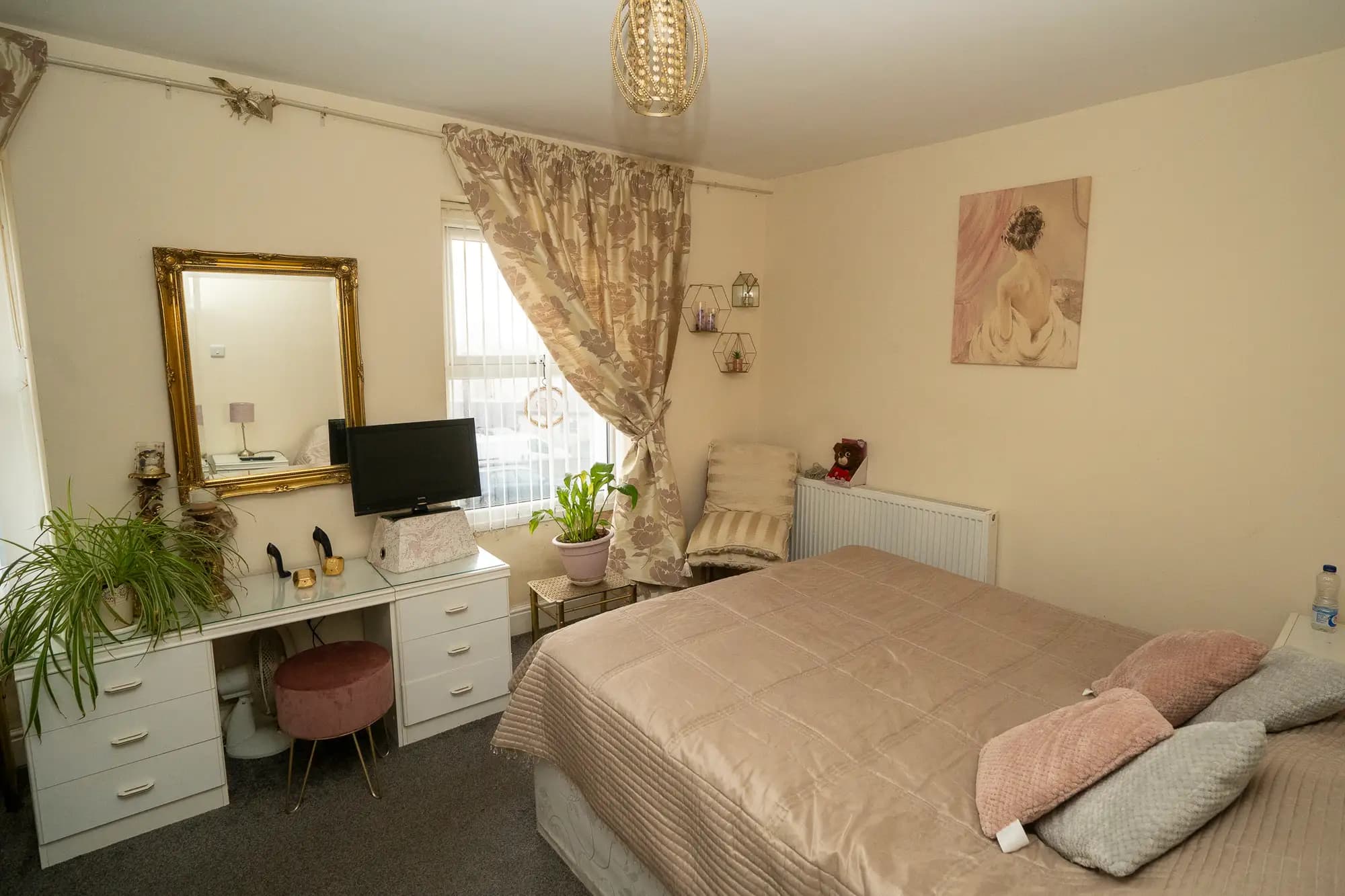 property photo 10 of 15