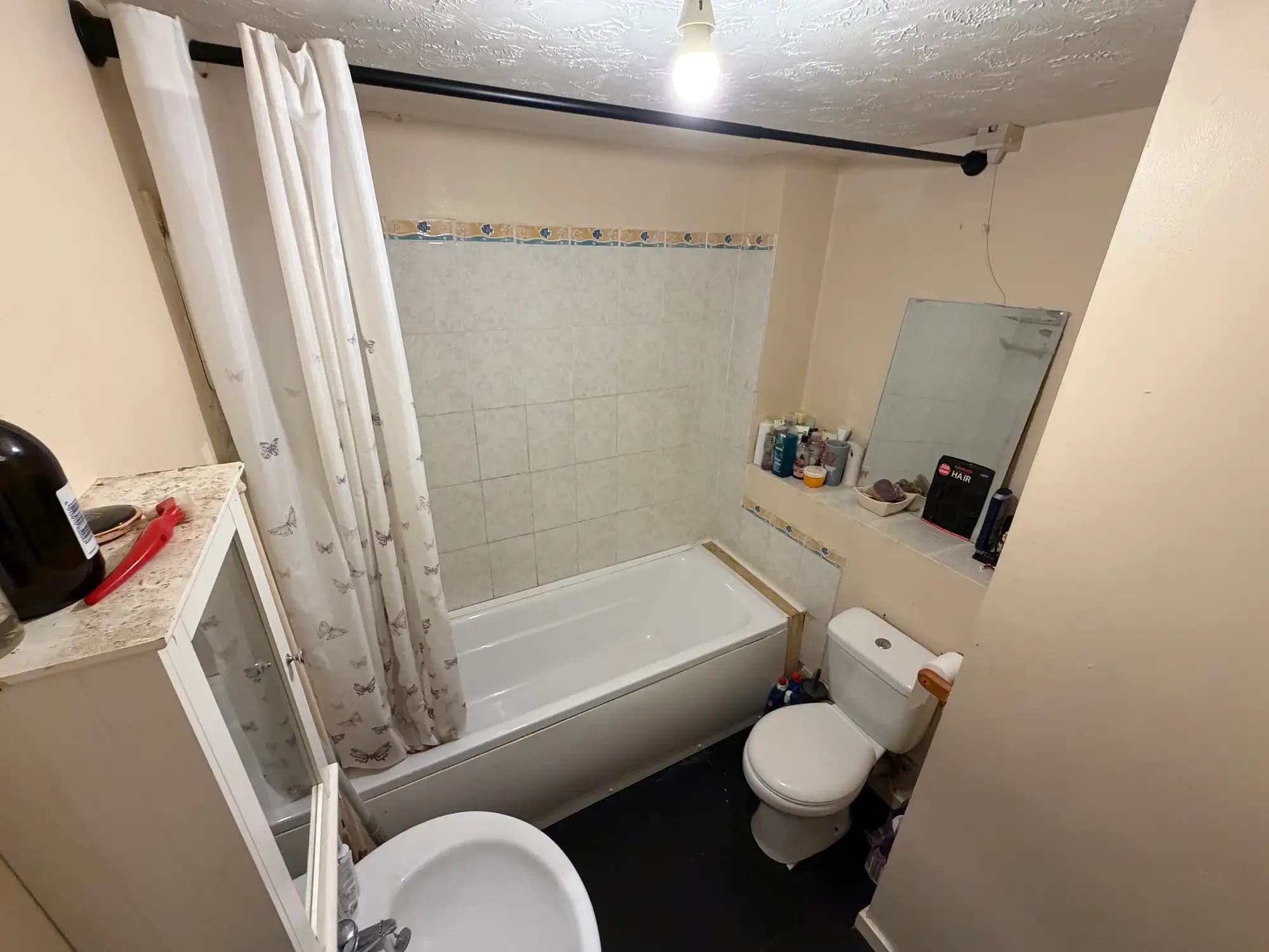 property photo 9 of 16