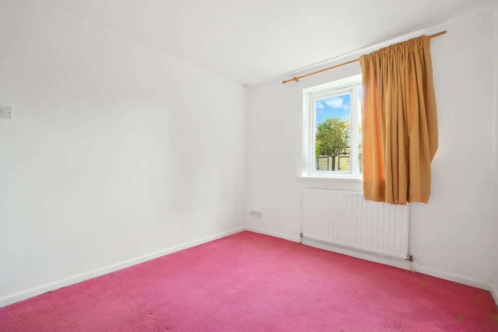 property photo 9 of 19