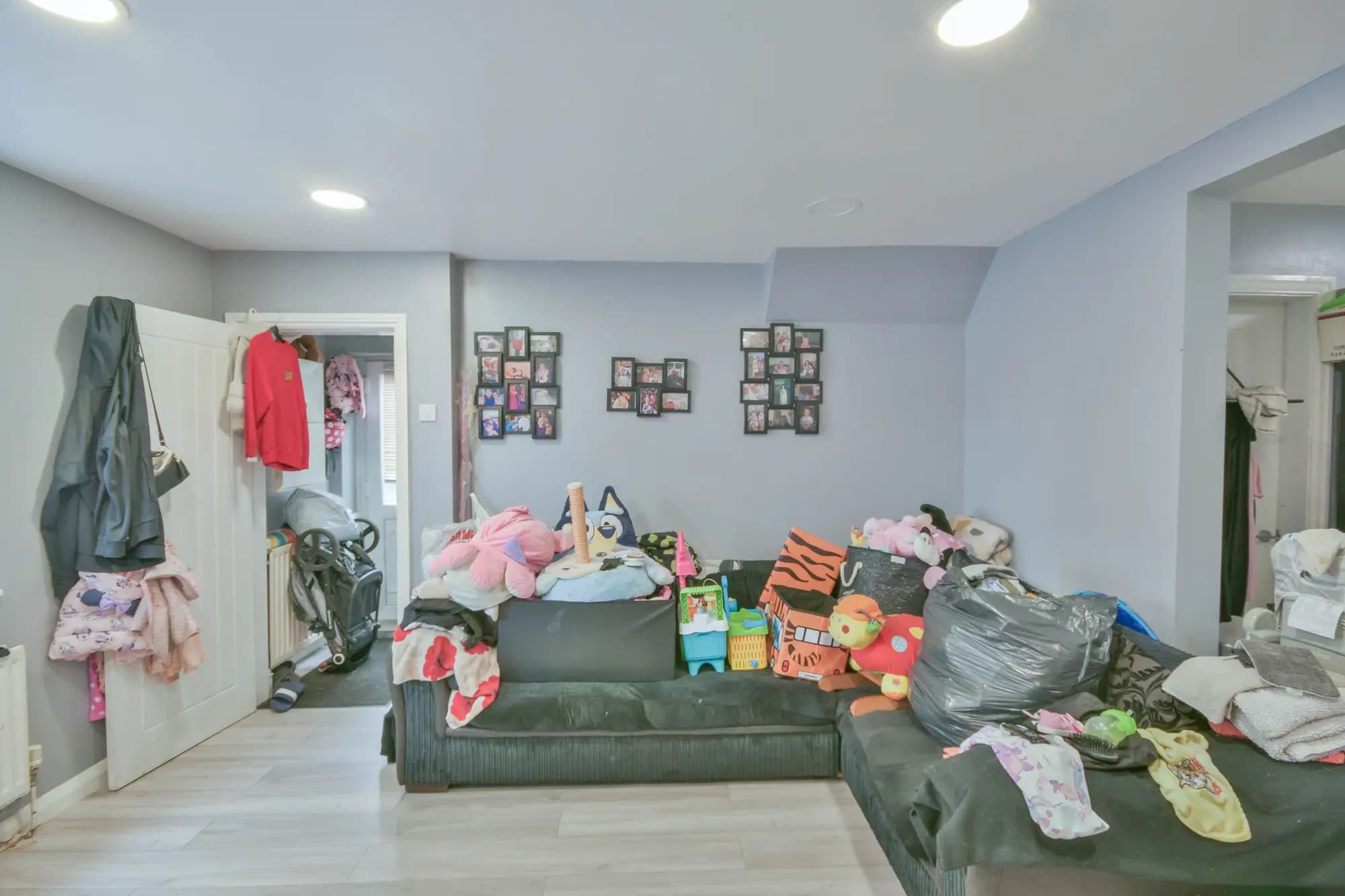 property photo 4 of 21