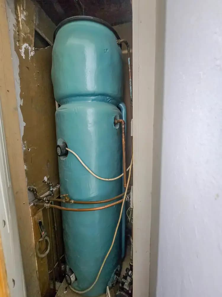 property photo 14 of 17