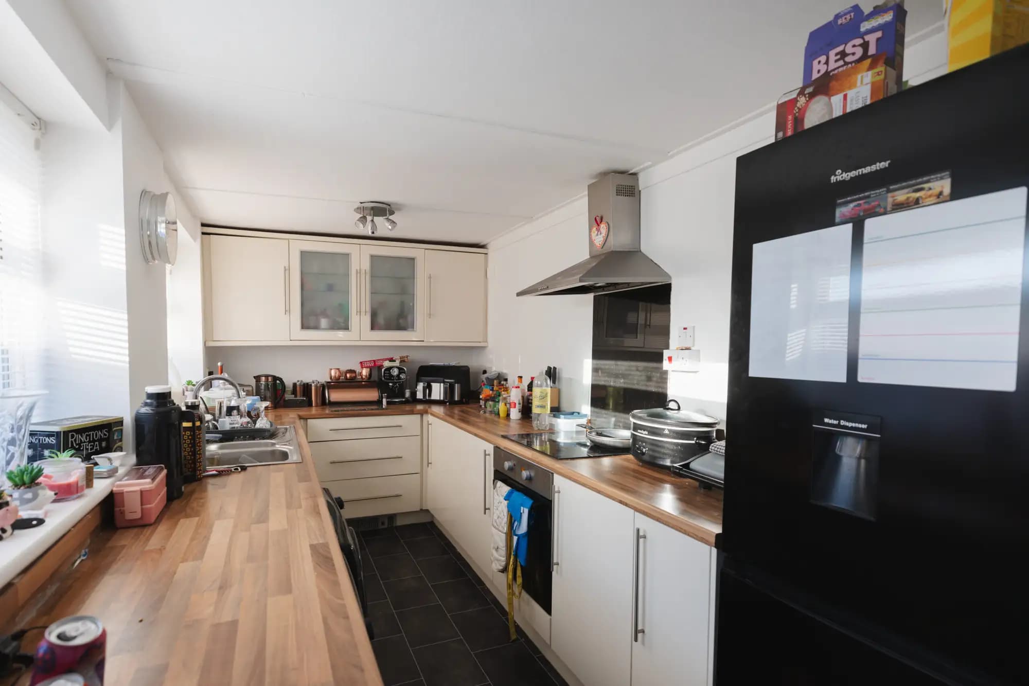 property photo 7 of 17