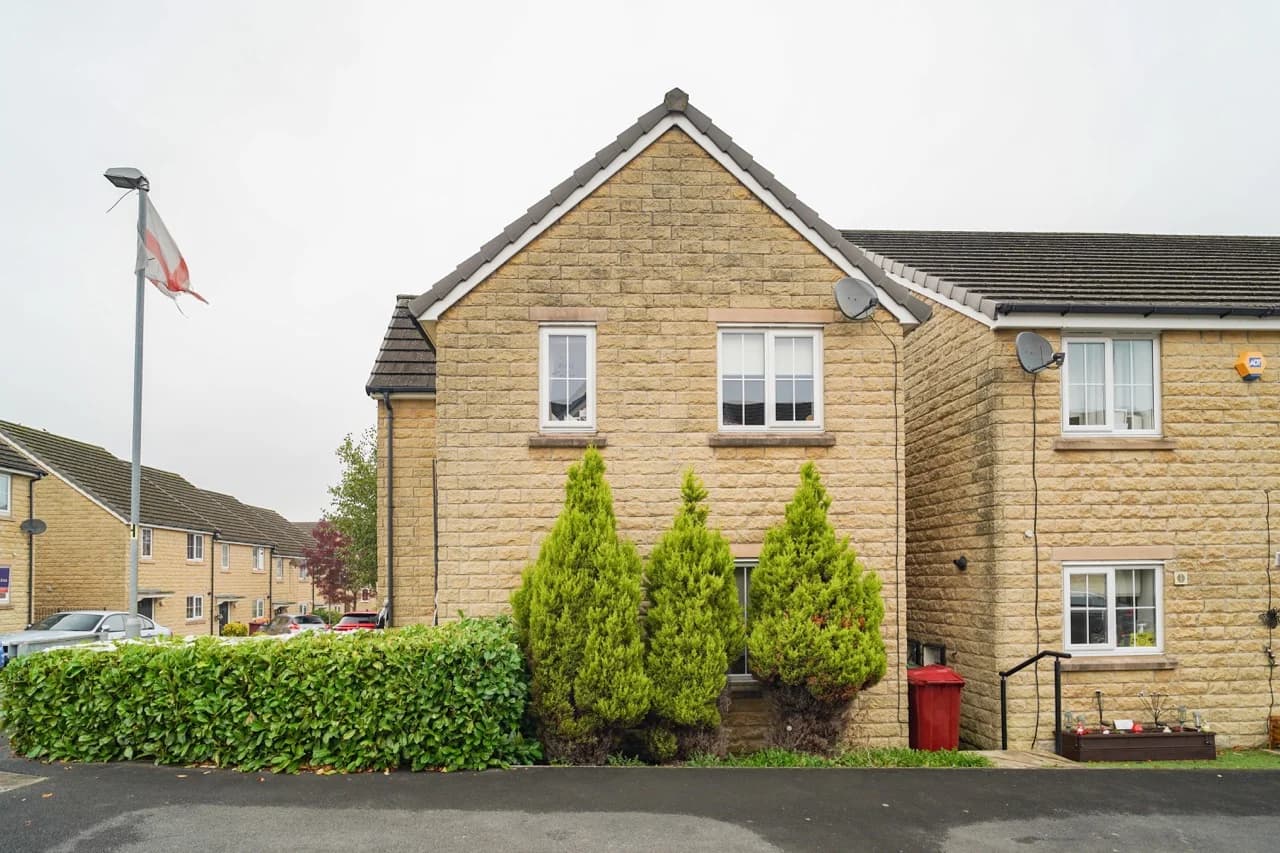 property photo 23 of 25