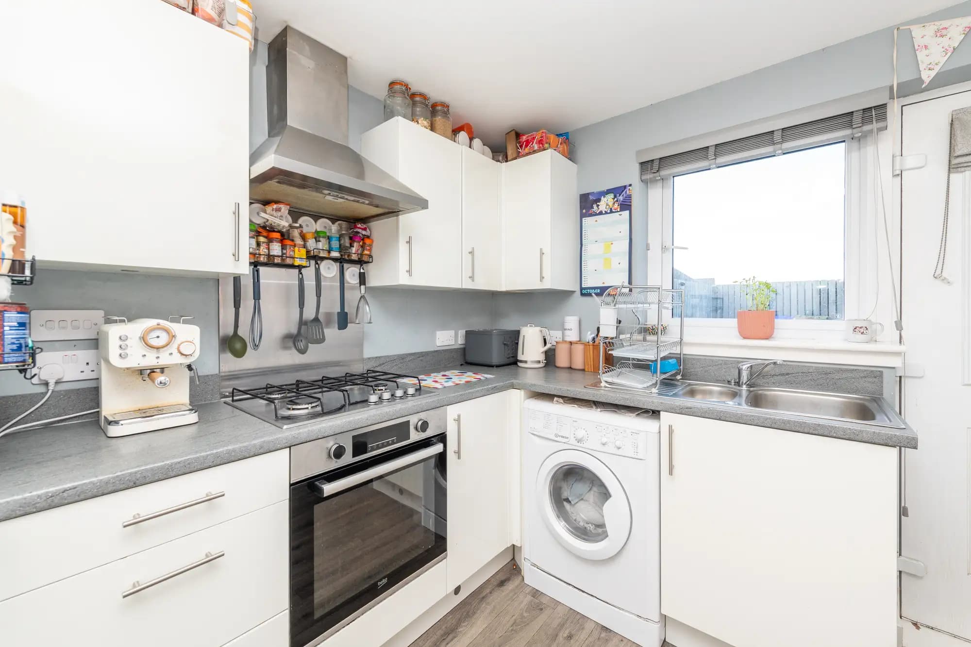 property photo 11 of 37