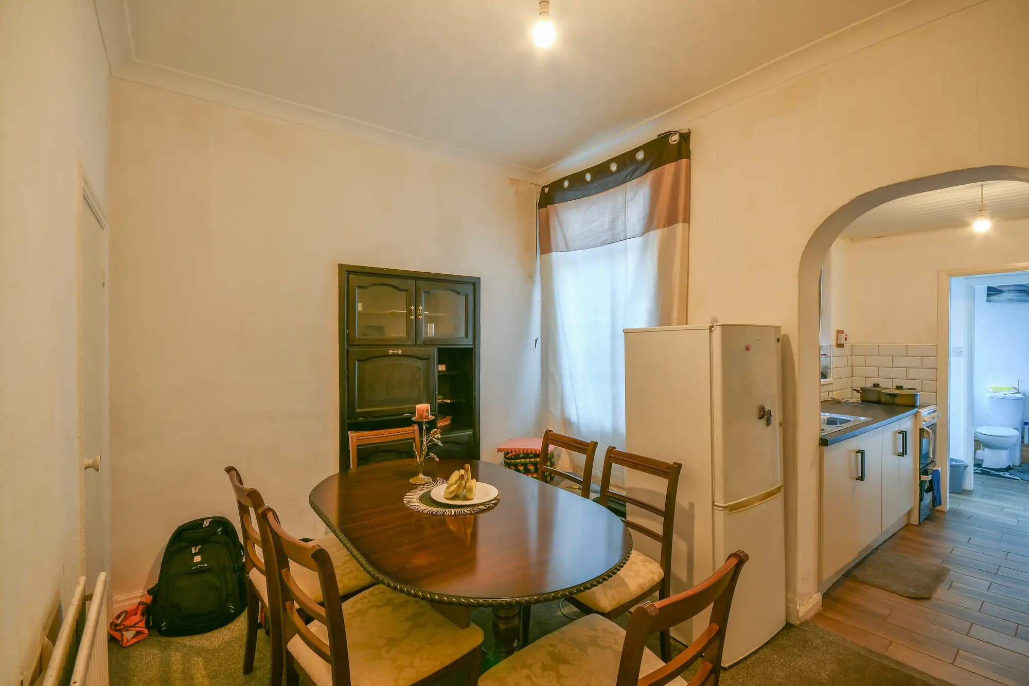 property photo 6 of 16